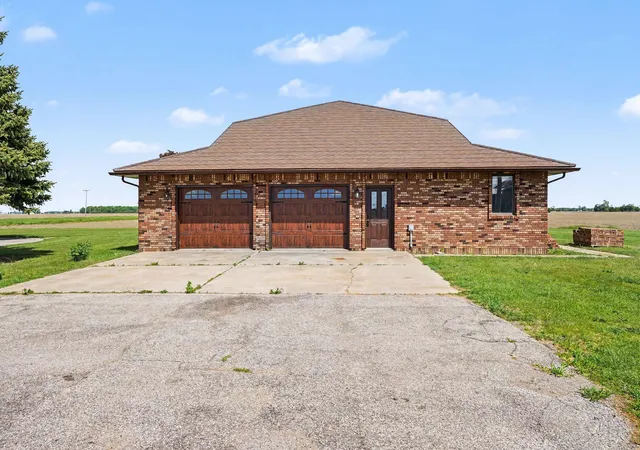 3rd image of 6386 E Washington, Ithaca, MI 48847 | MLS# 79080064721