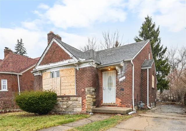 Photo 2 of Single family home for sale at 11137 E Outer Dr, Detroit, MI 48224 | MLS# 20261002573 | Listing updated on 2026-09-10