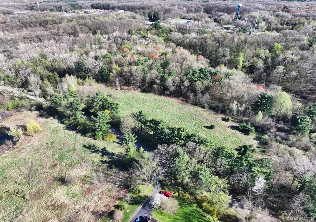Photo 4 of Land for sale at 5920 Pleasant Valley Rd, Brighton, MI 48116 | MLS# 20261002875 | Listing updated on 2026-08-05