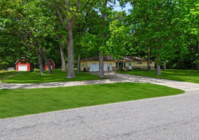 1st image of 28902 Yaw St, Dowagiac, MI 49047 | MLS# 69026001763