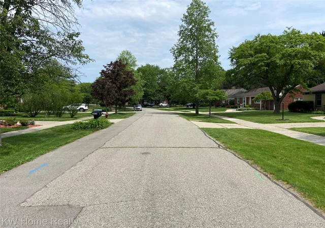 Photo 33 of Single family home for sale at 18635 San Diego Blvd, Lathrup Village, MI 48076 | MLS# 20261003015 | Listing updated on 2026-07-22
