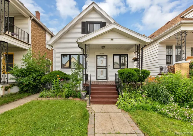 3rd image of 12099 Klinger St, Hamtramck, MI 48212 | MLS# 20261003167