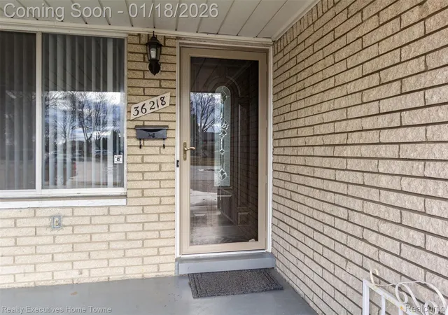 Photo 3 of Single family home for sale at 36218 Allison Dr, Sterling Heights, MI 48310 | MLS# 20261003208 | Listing updated on 2026-08-23