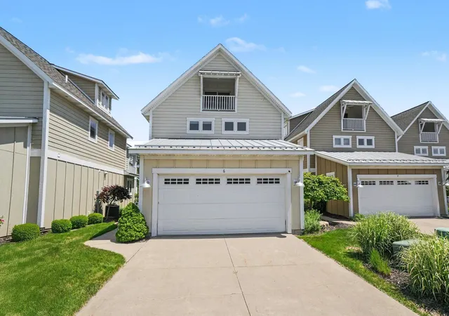 1st image of 920 W Savidge St #6, Spring Lake, MI 49456 | MLS# 71026001901