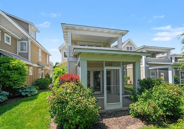Photo 3 of Condo for sale at 920 W Savidge St #6, Spring Lake Village Ottawa, MI 49456 | MLS# 71026001901 | Listing updated on 2026-09-04
