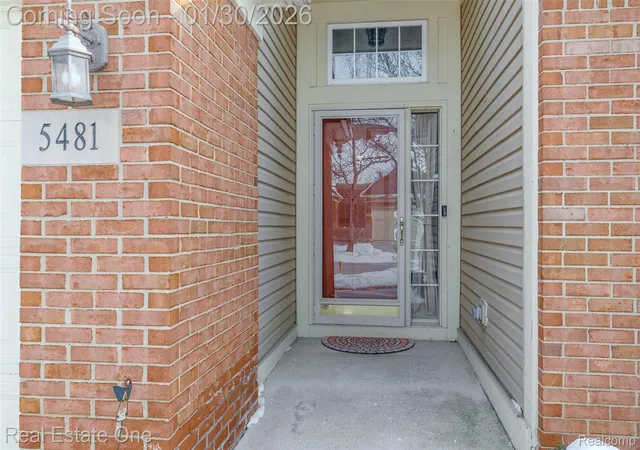 Listing Photo 3 - Condo for sale in building located at 5481 Greenway Dr, Wayne, MI 48183 - Unit #79