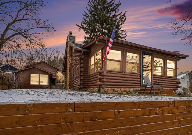 Photo 1 of Single family home for sale at 146 W Crooked Lake Dr, Kalamazoo, MI 49009 | MLS# 66026001958 | Listing updated on 2026-09-17