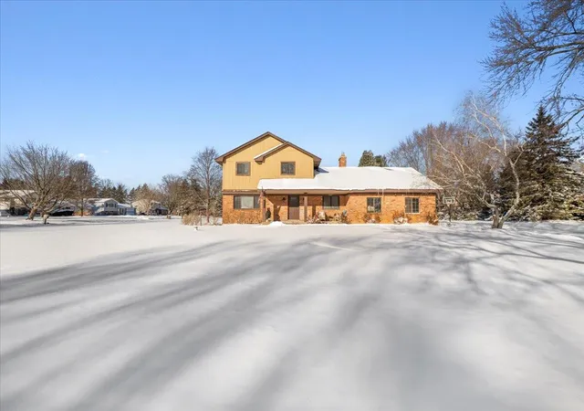 Photo 1 of Single Family Residence at 1633 Majon Dr, Highland, MI 48356 | MLS# 81026001998 | | Sold on 2026-03-06