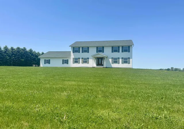 Photo 3 of Single family home for sale at 2649 Colwood Rd, Caro, MI 48723 | MLS# 61050197740 | Listing updated on 2026-07-15