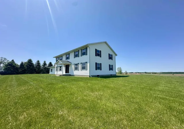 Photo 3 of Single family home for sale at 2649 Colwood Rd, Caro, MI 48723 | MLS# 61050197740 | Listing updated on 2026-07-15