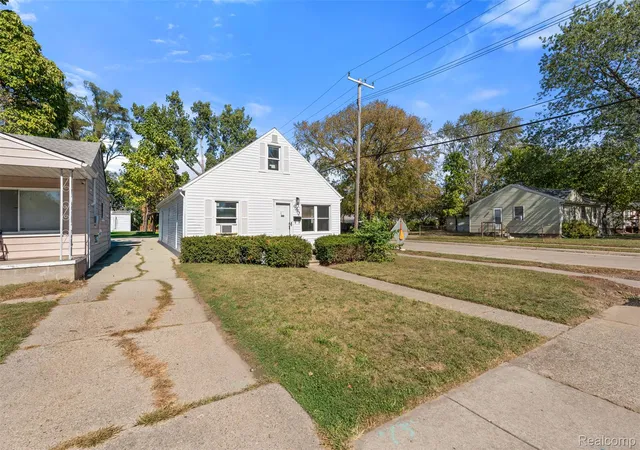 Photo 3 of Single family home for sale at 12863 Couwlier Ave, Warren, MI 48089 | MLS# 20261003937 | Listing updated on 2026-09-14