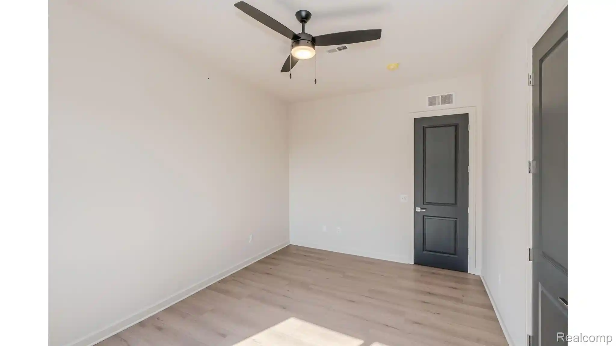Listing Photo 24 - Condo for sale in 4130 Trumbull St located at 4130 Trumbull St, Detroit, MI 48208 - Unit 4130 Trumbull St