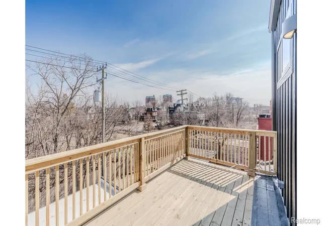 Listing Photo 4 - Condo for sale in building located at 4130 Trumbull St, Detroit, MI 48208 - Unit #6