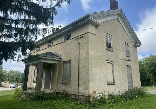 Photo 3 of Single family home for sale at 4576 Ann Arbor Saline Rd, Ann Arbor, MI 48103 | MLS# 81026002392 | Listing updated on 2026-08-06