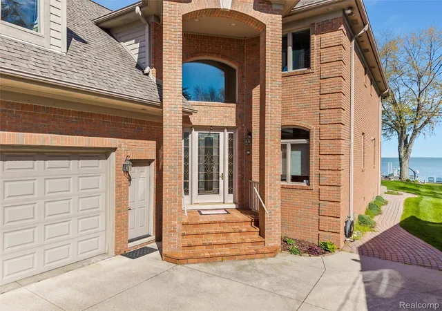 Photo 3 of Single family home for sale at 34330 Jefferson Ave, Harrison Township, MI 48045 | MLS# 20261004205 | Listing updated on 2026-08-19