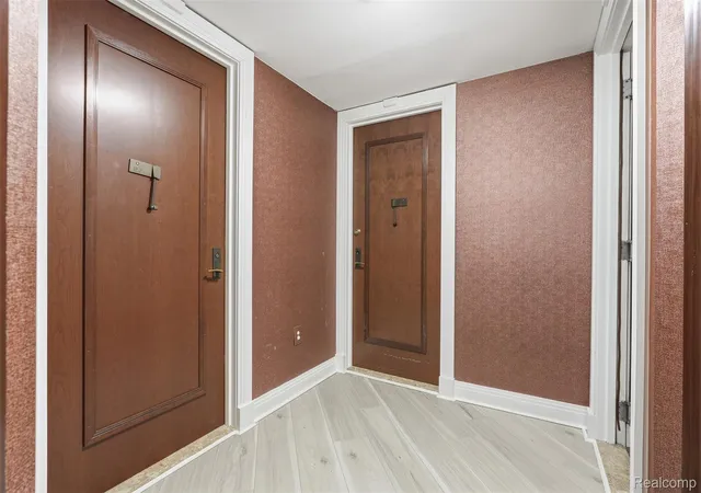 Photo 3 of Condo for sale at 1001 W Jefferson Ave #12I, Detroit, MI 48226 | MLS# 20261004299 | Listing updated on 2026-08-31