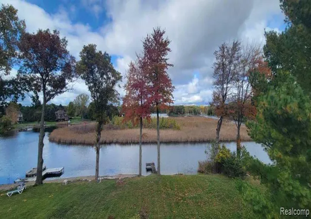 Photo 3 of Single family home for sale at 768 Shrewsbury Dr, Clarkston, MI 48348 | MLS# 20261004328 | Listing updated on 2026-07-06