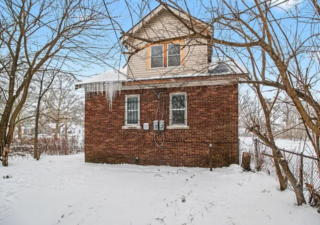Listing Photo 2 - Condo for sale in building located at 20208 Andover St, Highland Park, MI 48203 - Unit #