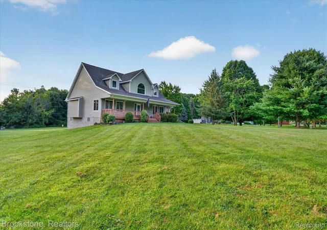 Photo 3 of Single family home for sale at 5163 Country Squire Rd, Dryden, MI 48428 | MLS# 20261005051 | Listing updated on 2026-08-01