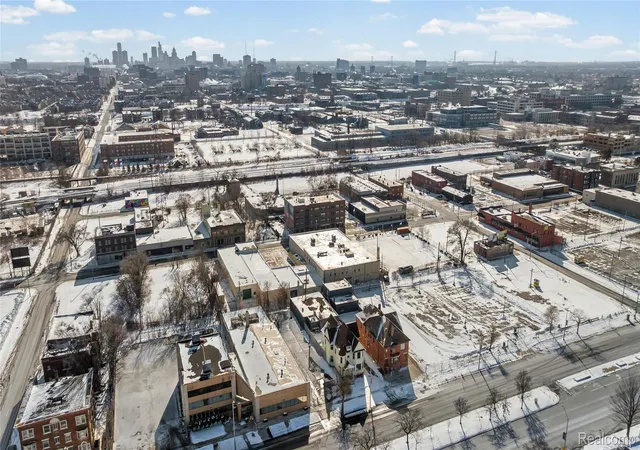 3rd image of 3003 E Grand Blvd, Detroit, MI 48202 | MLS# 20261005272