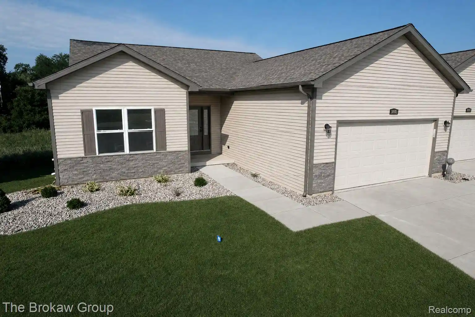 Listing Photo 1 - Condo for sale in 3365 Meadowridge Ct located at 3365 Meadowridge Ct, Davison, MI 48423 - Unit 3365 Meadowridge Ct
