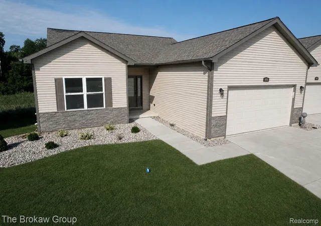 Photo 1 of Condo for sale at 3365 Meadowridge Ct, Richfield Township Genesee, MI 48423 | MLS# 20261005396 | Listing updated on 2026-09-10
