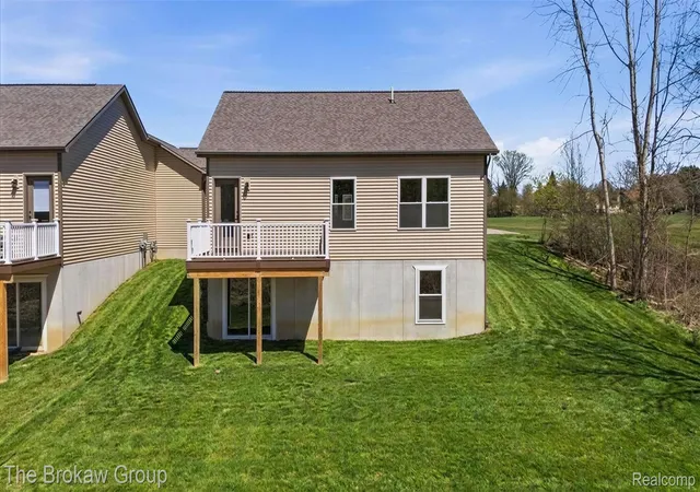 4th image of 3365 Meadowridge Ct, Richfield Township Genesee, MI 48423 | MLS# 20261005396
