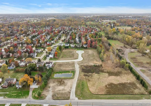 3rd image of 17824 Biscayne Dr, Macomb, MI 48042 | MLS# 20261005530