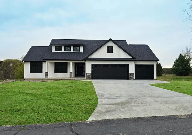 1st image of 5453 Turkey Run Dr, Kalamazoo, MI 49004 | MLS# 66026003190