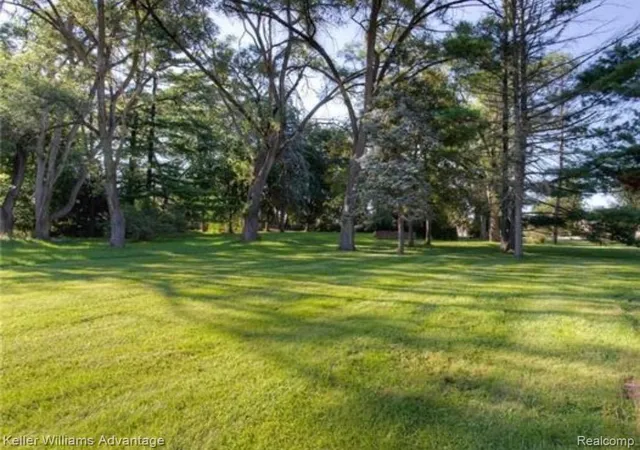 Homes for sale in Farmington, MI | 34037 W 9 Mile Rd, Farmington, MI 48335 | MLS# 20261005624