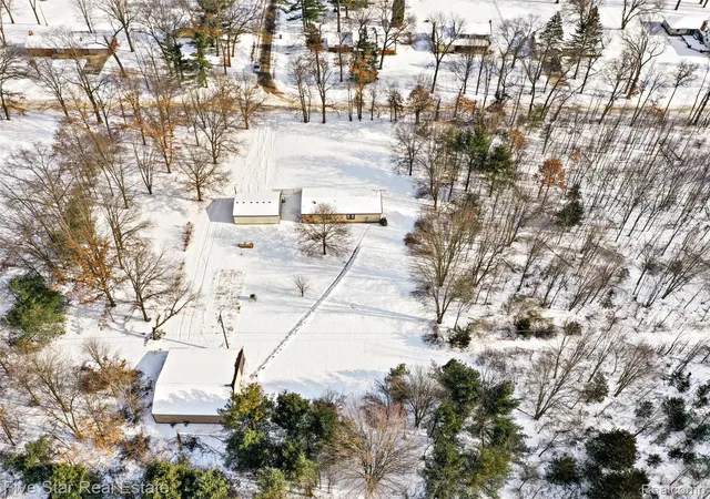 4th image of 2185 Armond Rd, Howell, MI 48855 | MLS# 20261005719