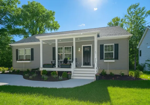 1st image of 70 Euclid St, South Haven, MI 49090 | MLS# 69026003524