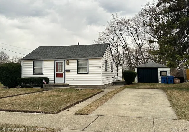 Photo 3 of Single family home for sale at 11520 Young Ave, Warren, MI 48089 | MLS# 20261007247 | Listing updated on 2026-07-27
