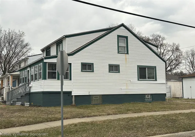 Photo 3 of Single family home for sale at 11004 Cadillac Ave, Warren, MI 48089 | MLS# 20261007269 | Listing updated on 2026-07-29