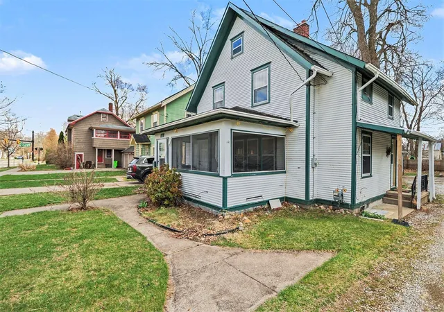 Photo 1 of Single family home for sale at 709 Griswold St, Jackson, MI 49203 | MLS# 62026004061 | Listing updated on 2026-09-28