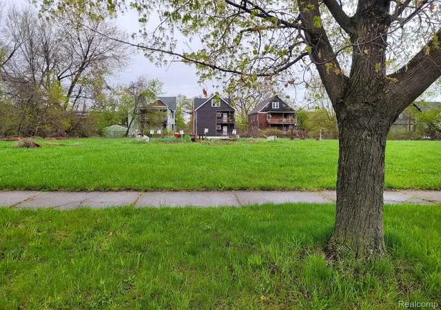 Photo 2 of Land for sale at 2158 Field St, Detroit, MI 48214 | MLS# 20261007348 | Listing updated on 2026-07-10