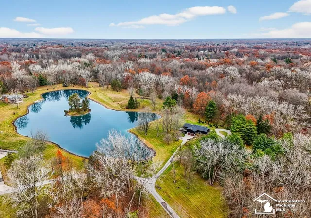Photo 3 of Single family home for sale at 4270 Temperance Rd, Ottawa Lake, MI 49267 | MLS# 57050198919 | Listing updated on 2026-07-20