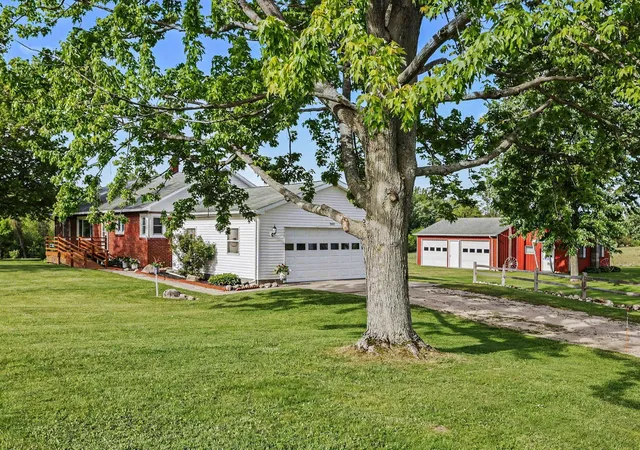 Photo 4 of Single family home for sale at 5494 Old Pipestone Rd, Pipestone Township Berrien, MI 49111 | MLS# 69026004319 | Listing updated on 2026-09-03