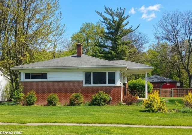 Photo 3 of Single family home for sale at 22324 Spitzley St, Clinton Township, MI 48035 | MLS# 58050198937 | Listing updated on 2026-06-03