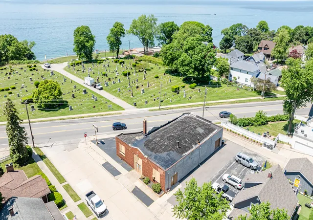 5th image of 1719 Lakeshore Dr, Saint Joseph, MI 49085 | MLS# 69026004365