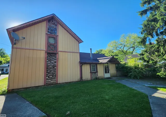 2nd image of 73385 Floral St, Armada, MI 48005 | MLS# 58050198960