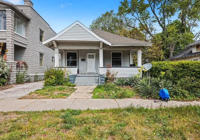 Listing Photo 5 - Condo for sale in building located at 66 E Isabella Ave, Muskegon, MI 49442