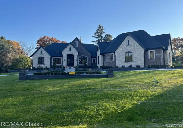 Photo 1 of Land for sale at 2866 Pine Blfs Ct, Highland, MI 48357 | MLS# 20261007915 | Listing updated on 2026-08-18