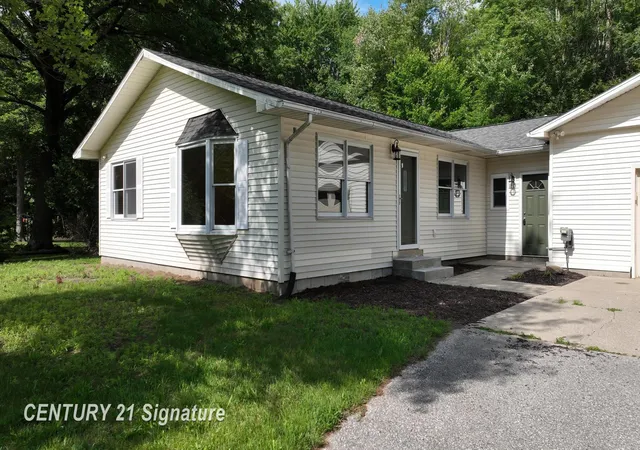 Photo 4 of Single family home for sale at 10293 Carr Rd, Saint Charles, MI 48655 | MLS# 5050199071 | Listing updated on 2026-08-25