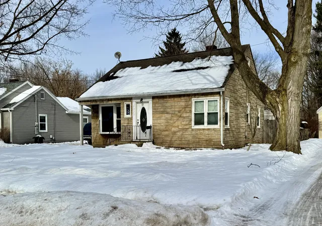 Homes for sale in Kalamazoo, MI | 1223 Parchmount Ave, Kalamazoo, MI 49004 | MLS# 65026004656