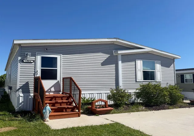 Homes for sale in Mount Pleasant, MI | 1304 Powder Horn Dr, Mount Pleasant, MI 48858 | MLS# 79080065312