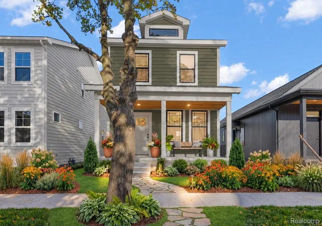 Photo 1 of Single family home for sale at 1797 Holcomb St, Detroit, MI 48214 | MLS# 20261008783 | Listing updated on 2026-10-30