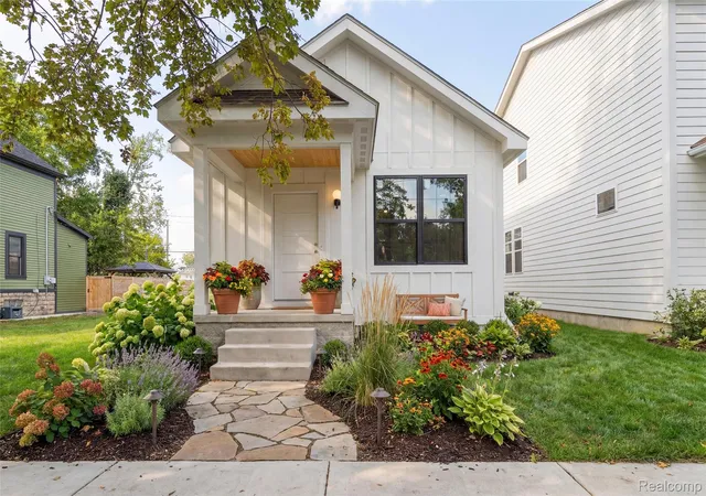 1st image of 8748 Agnes St, Detroit, MI 48214 | MLS# 20261008792