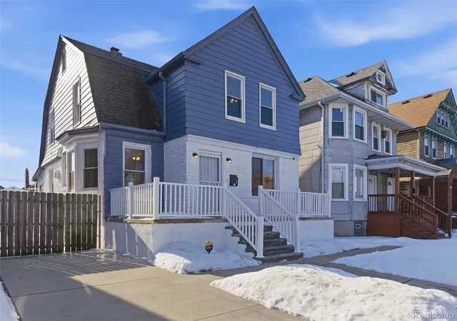Photo 3 of Single family home for sale at 713 Clairmount St, Detroit, MI 48202 | MLS# 20261008910 | Listing updated on 2026-07-23