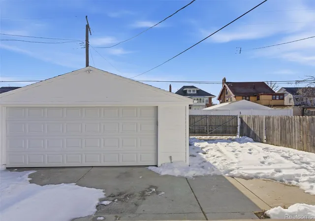 35th image of 713 Clairmount St, Detroit, MI 48202 | MLS# 20261008910